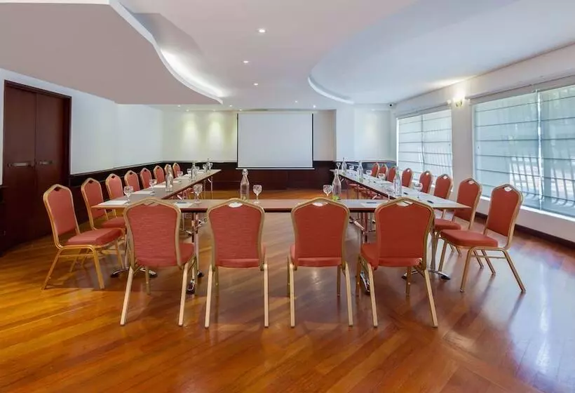 Otel Four Points By Sheraton Medellin