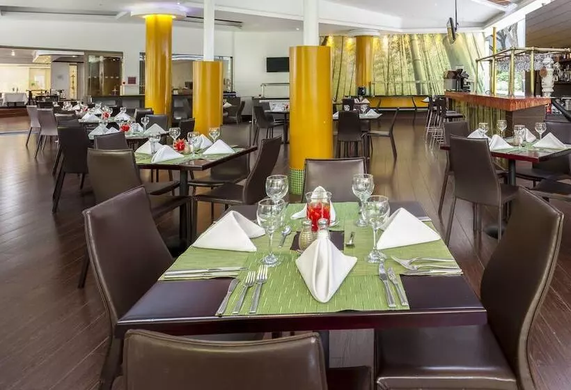 Otel Four Points By Sheraton Medellin