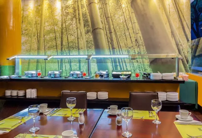 Otel Four Points By Sheraton Medellin