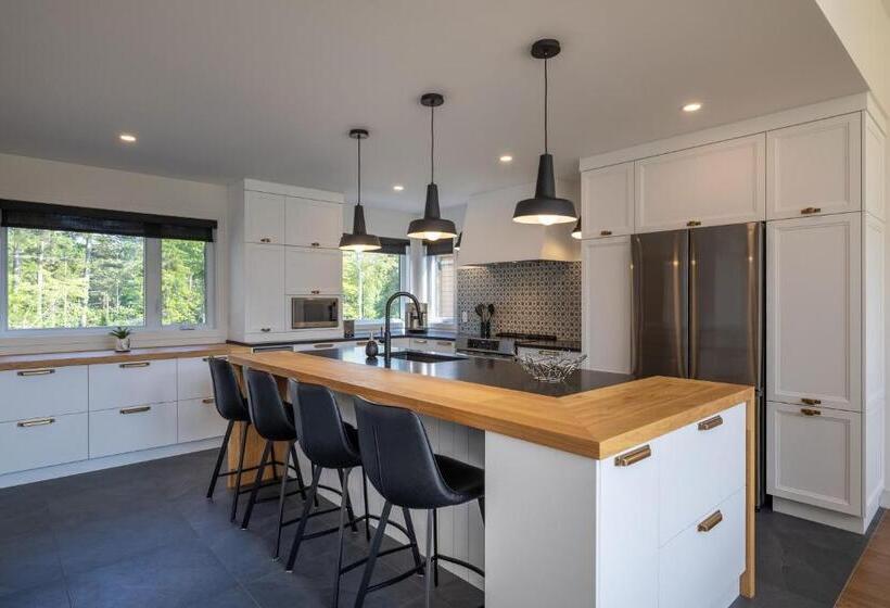 فندق Hebergement Montsteanne Condos