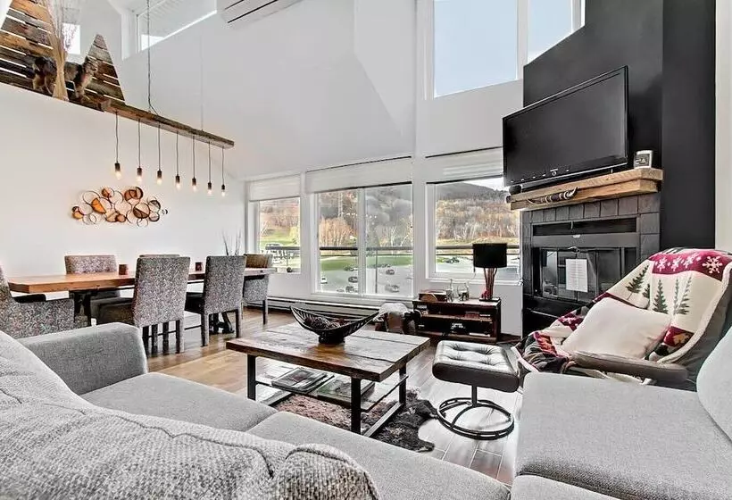 호텔 Hebergement Montsteanne Condos