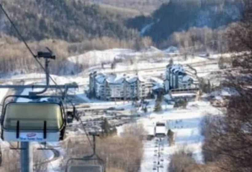 호텔 Hebergement Montsteanne Condos