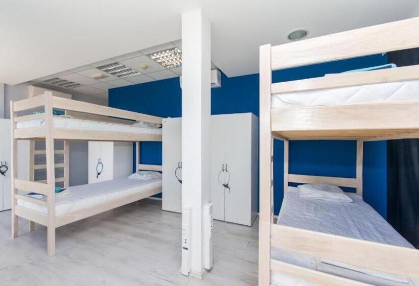 Hotel Hostel Petra Marina