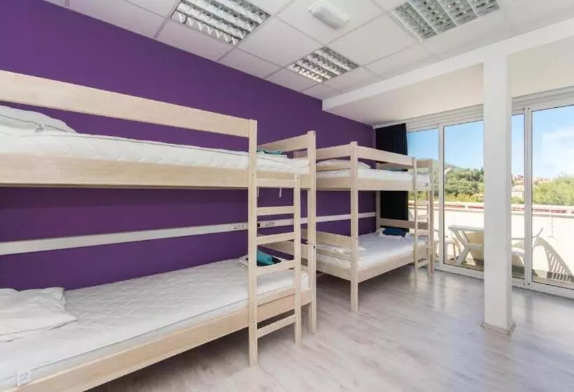 호텔 Hostel Petra Marina