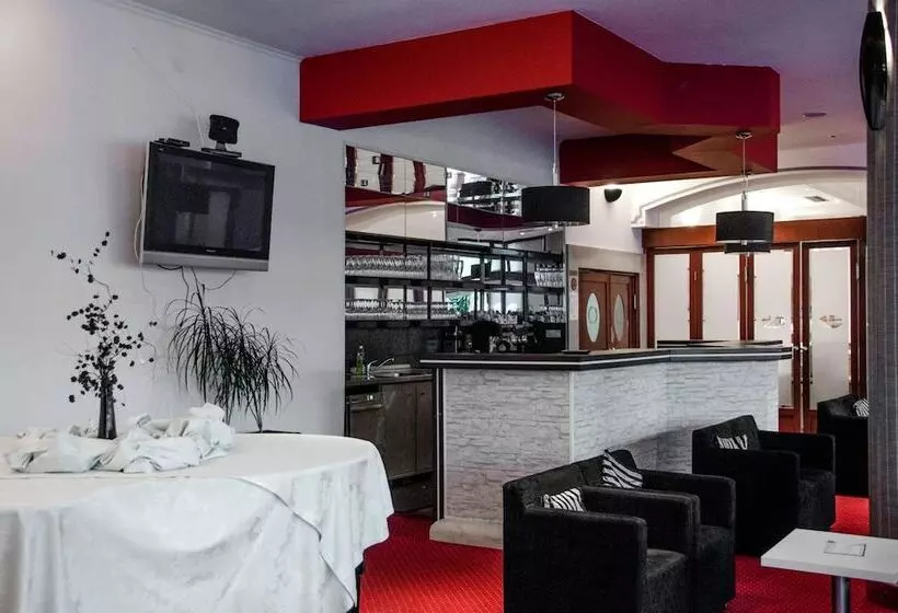 호텔 Hostel Petra Marina