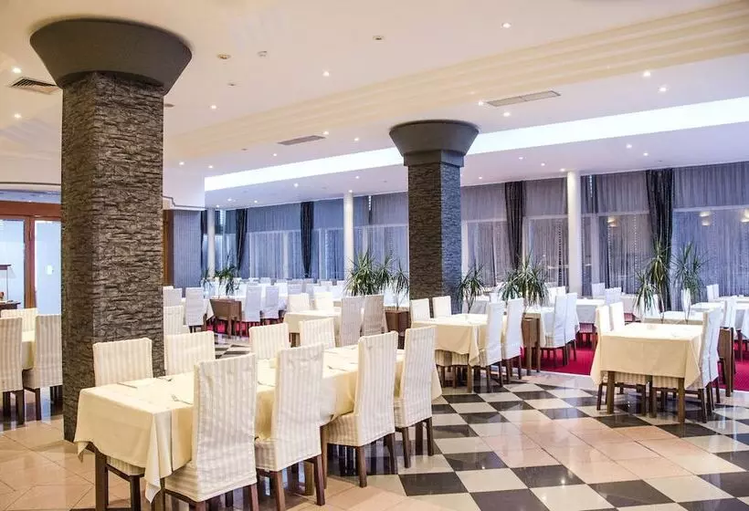 호텔 Hostel Petra Marina