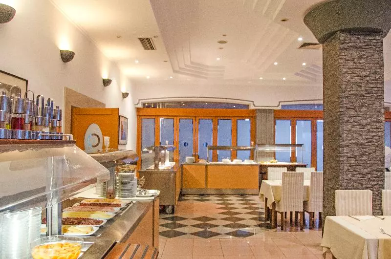 호텔 Hostel Petra Marina