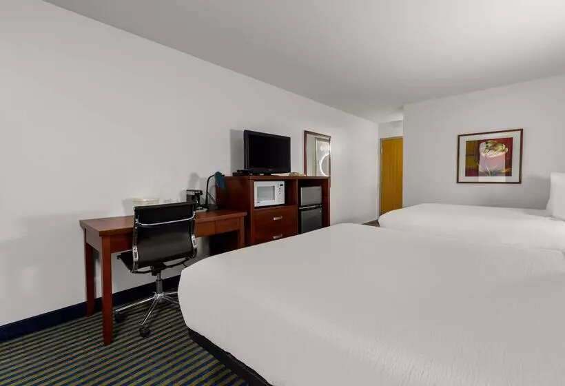 호텔 Surestay Plus By Best Western Brooks