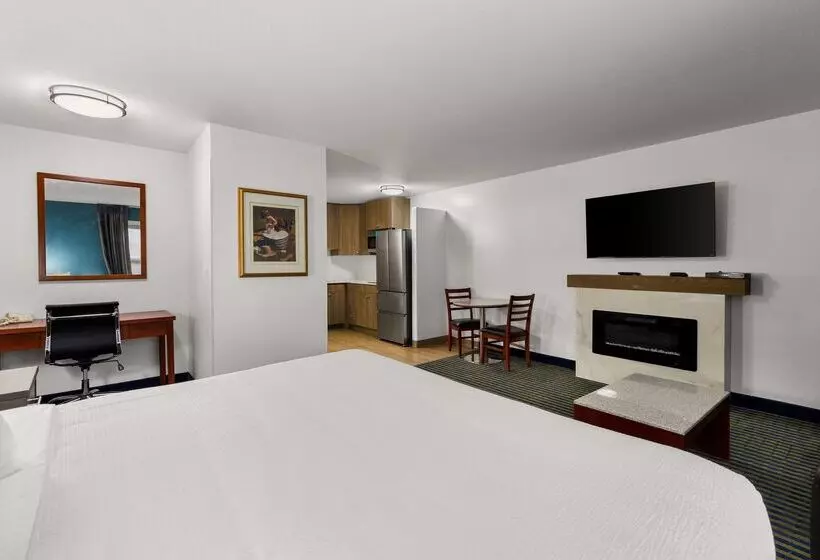 호텔 Surestay Plus By Best Western Brooks