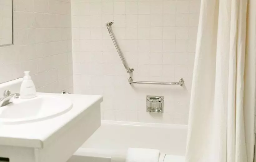 ホテル Victoria Inn Flin Flon