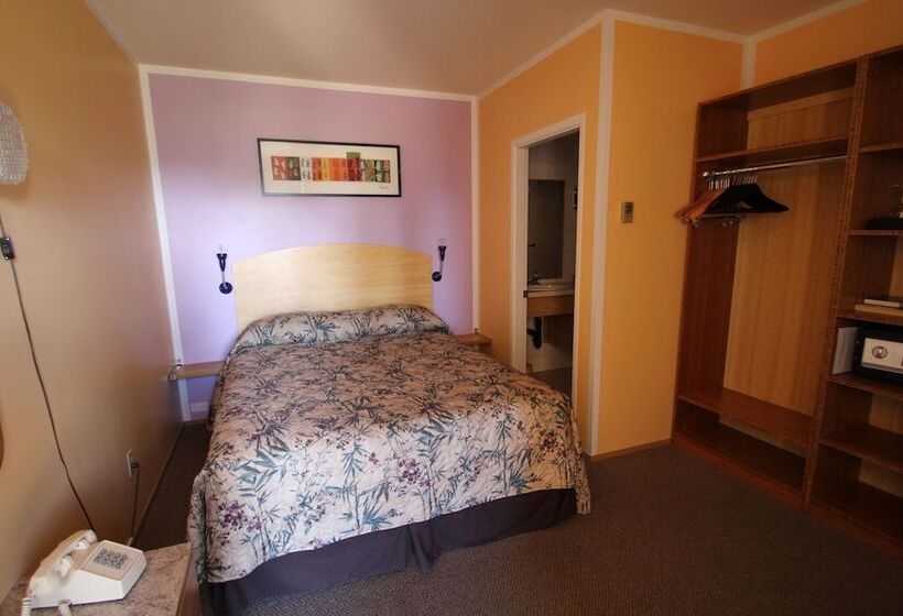 فندق Waterfront Inn