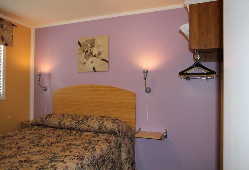 فندق Waterfront Inn