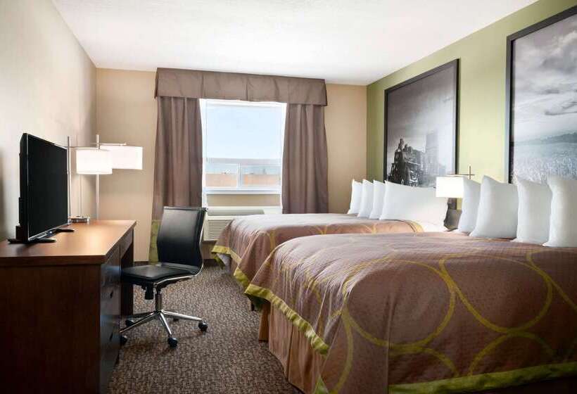 مُتل Super 8 By Wyndham Regina