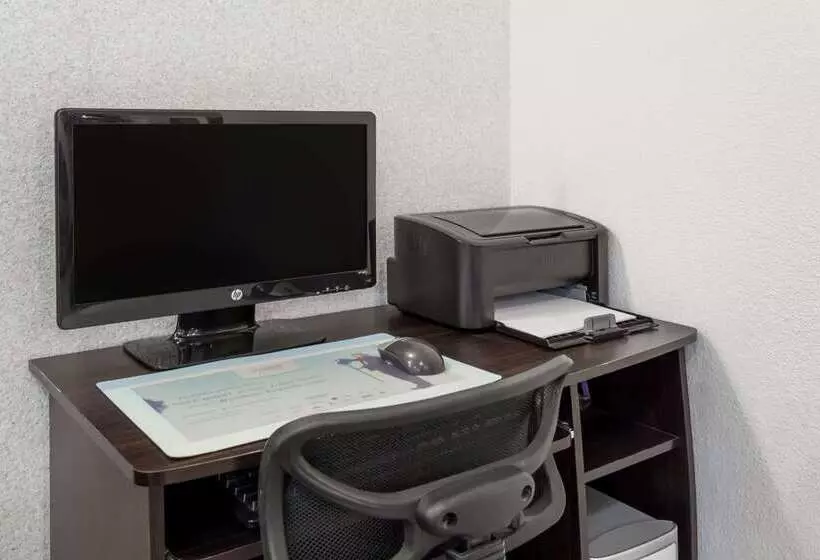 モーテル Super 8 By Wyndham Taber Ab