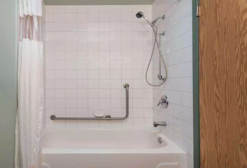 モーテル Super 8 By Wyndham Taber Ab