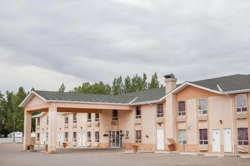 モーテル Super 8 By Wyndham Taber Ab