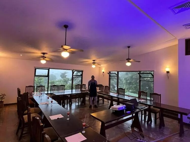 Villa Blanca Cloud Forest Hotel + Retreat