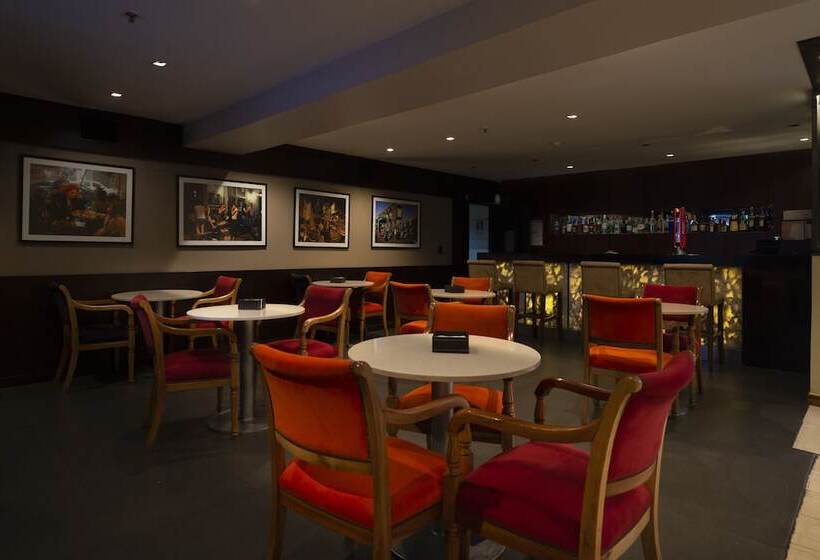 فندق Director Vitacura