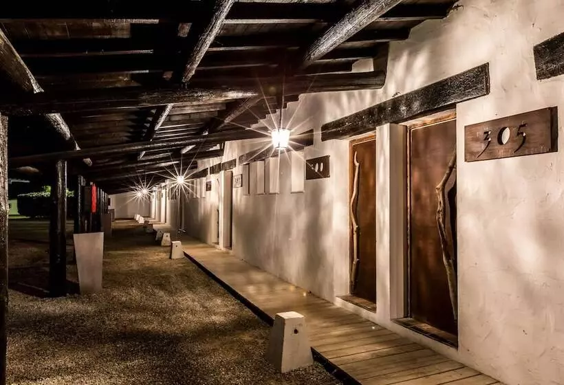 Hotell Les Bains Gardians