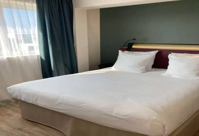 ホテル Campanile Perpignan Nord   Aéroport