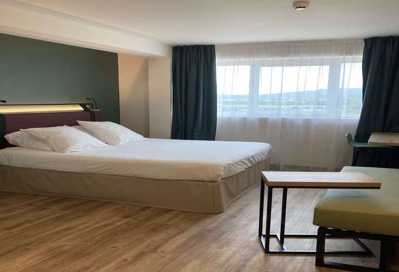 호텔 Campanile Perpignan Nord   Aéroport