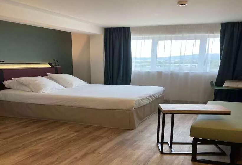 ホテル Campanile Perpignan Nord   Aéroport