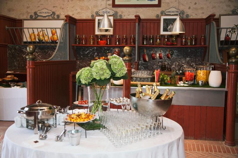 فندق Chateau De La Bourdaisiere