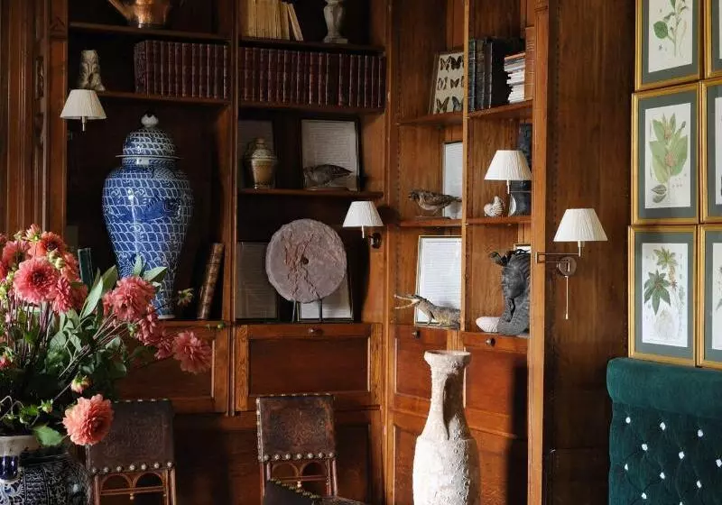 Отель Chateau De La Bourdaisiere