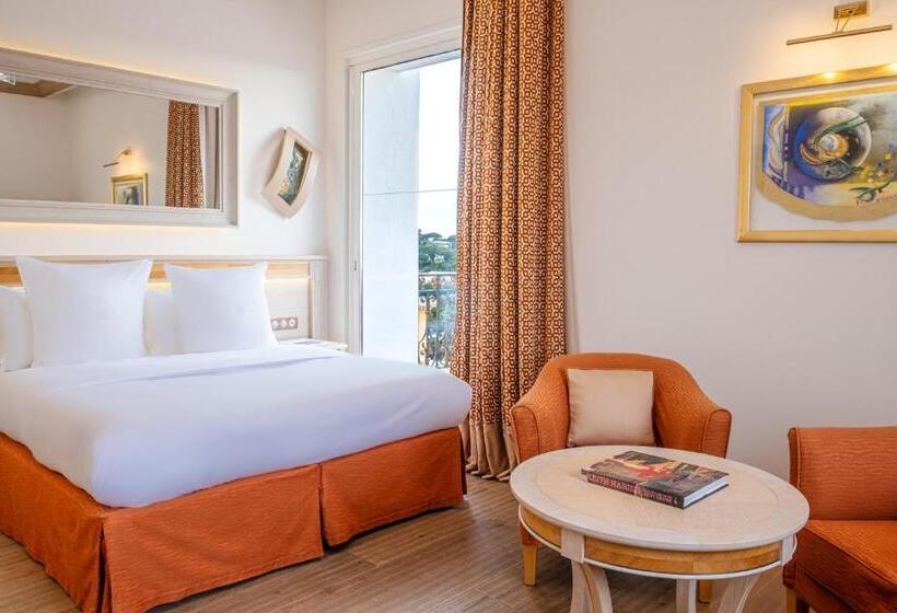 هتل Airelles Château De La Messardière