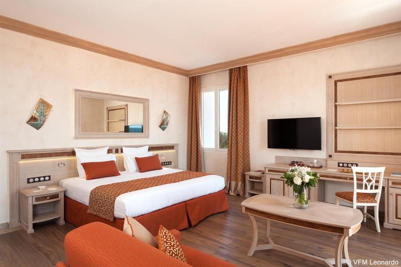 هتل Airelles Château De La Messardière