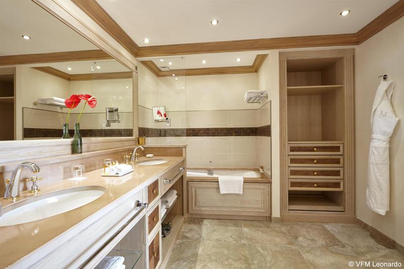 هتل Airelles Château De La Messardière