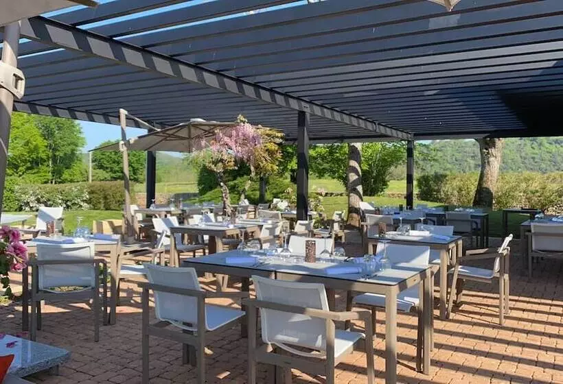 Отель Domaine De Rochebois & Spa Nuxe