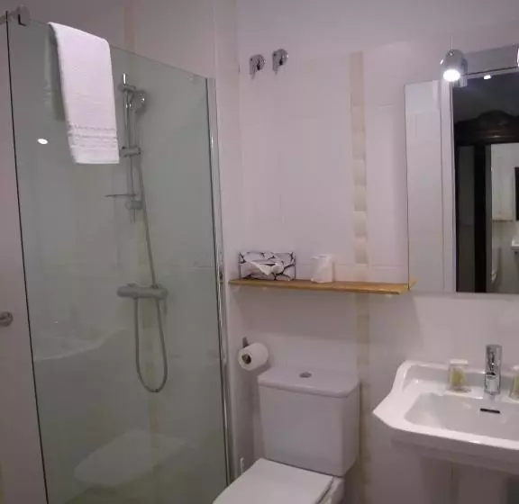 Отель Grand Hôtel De La Poste