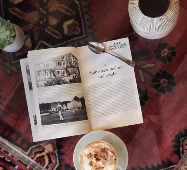 Отель Grand Hôtel De La Poste