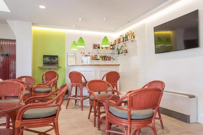 Logis Hotel L Escargotière Dijon Sud   Chenove