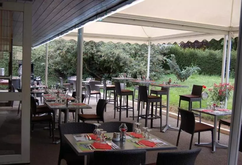 Logis Hotel Lons Le Saunier   Restaurant Le Grill