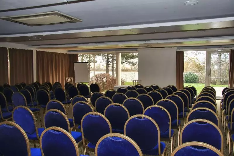 Best Western Hotel Du Lac Dunkerque  Restaurant Ouvert 7/7 Midi Et Soir