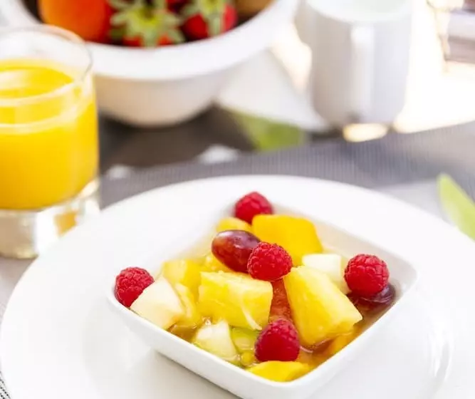 فندق Hôtel L Arena