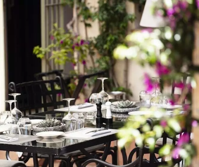 فندق Hôtel L Arena