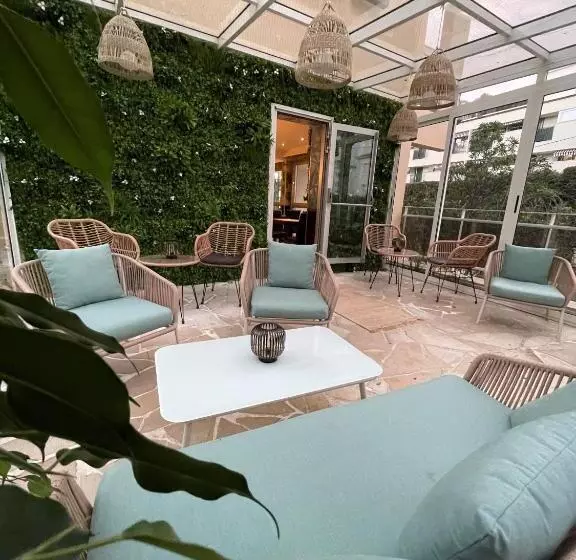 Отель Hôtel Gallia Cannes