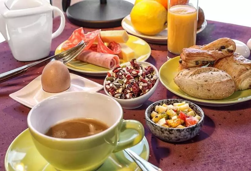 Отель Hôtel Restaurant Logis Europa