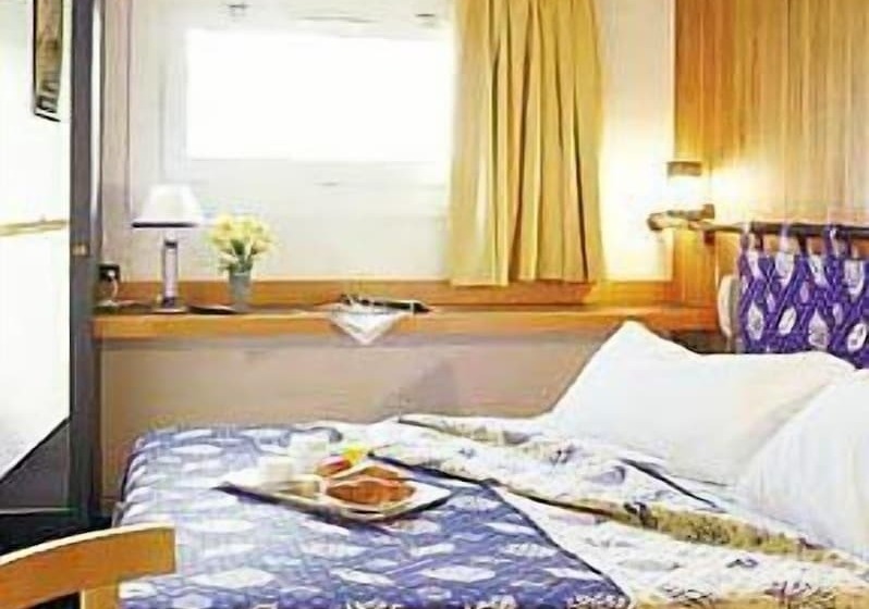 هتل Hôtel Stars Rouen