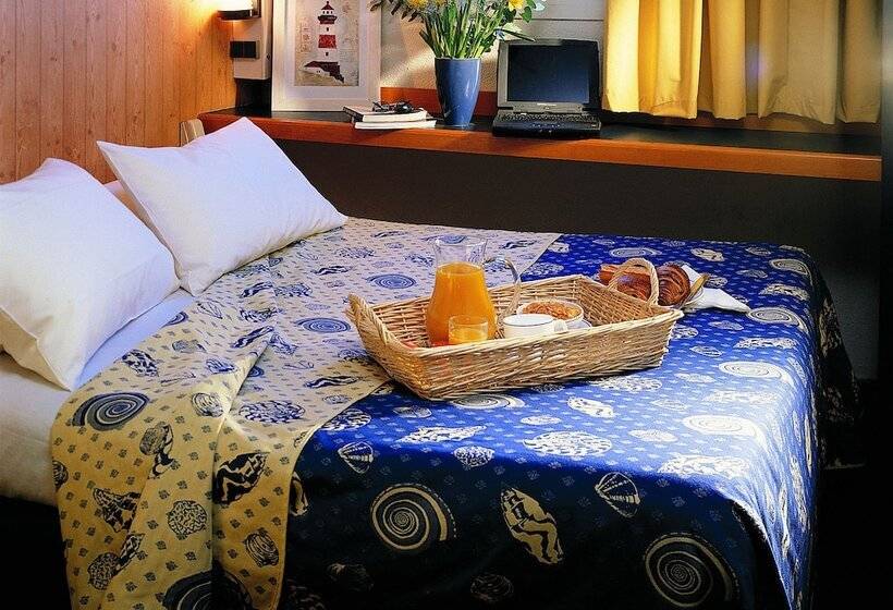 هتل Hôtel Stars Rouen