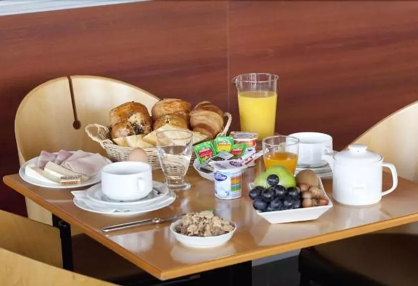 فندق Lille Europe