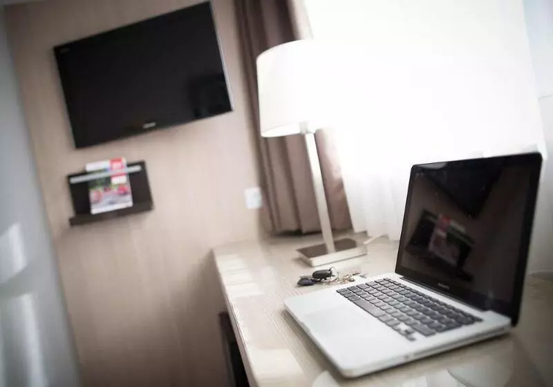 فندق Lille Europe