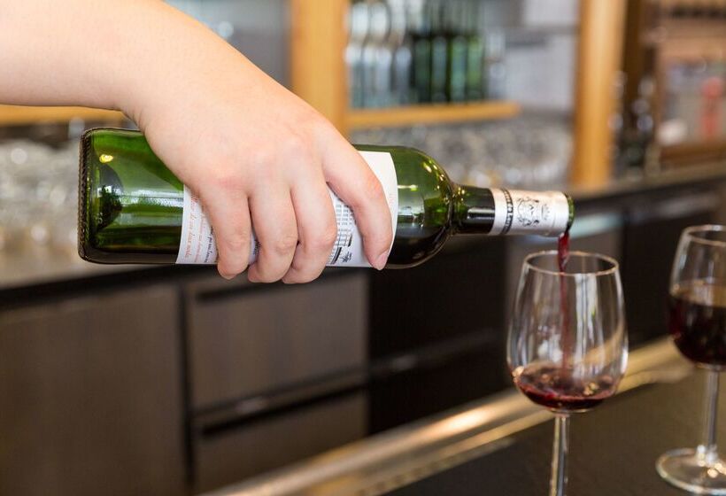 ホテル The Originals City, Hôtel Du Faucigny, Cluses Ouest