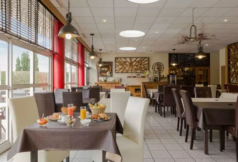 Отель The Originals City, Hôtel Du Faucigny, Cluses Ouest