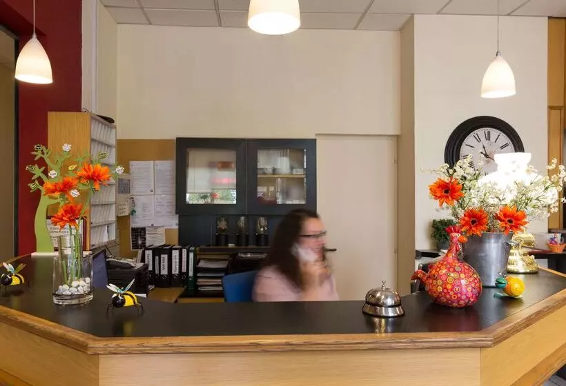 Отель The Originals City, Hôtel Du Faucigny, Cluses Ouest