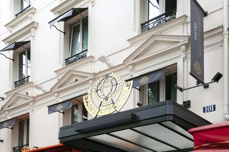 ホテル Hôtel Saint Cyr Etoile