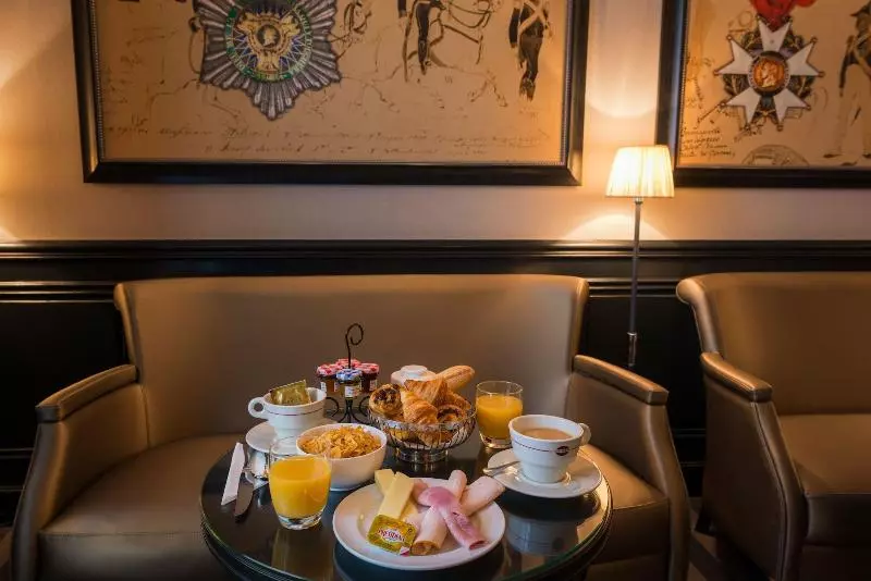 ホテル Hôtel Saint Cyr Etoile